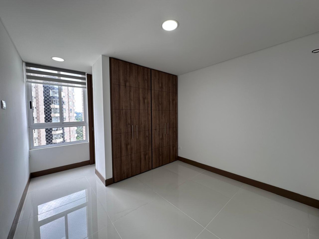 Apartamento En Venta - Ciudad Jardín, Cali