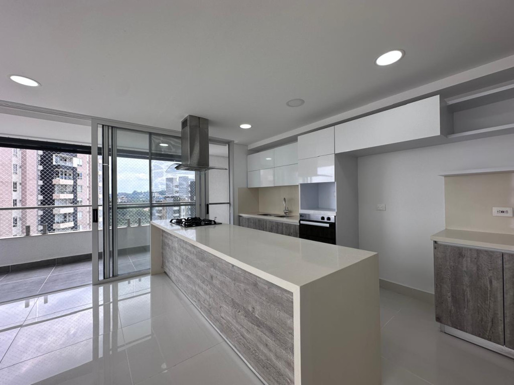 Apartamento En Venta - Ciudad Jardín, Cali