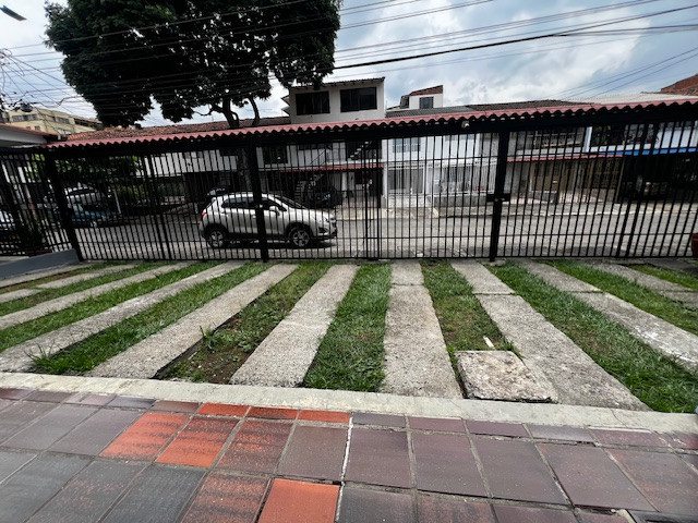 Apartamento En Venta - Colseguros Andes, Cali