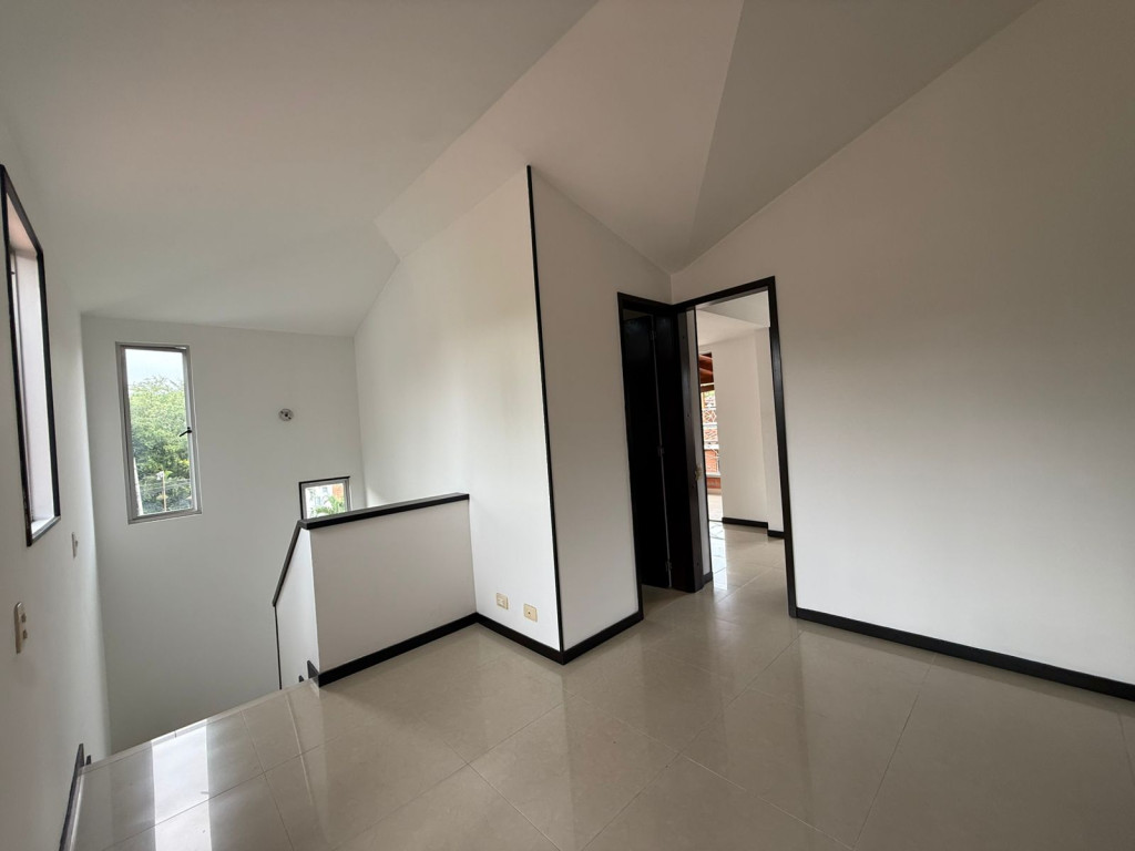 Casa Condominio En Venta - Ciudad Jardín, Cali