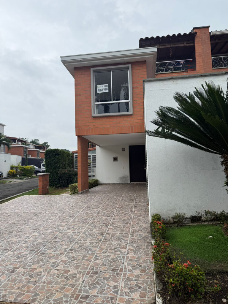 Casa Condominio En Venta - Ciudad Jardín, Cali