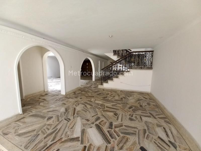 Casa En Venta - Ciudad Jardín, Cali