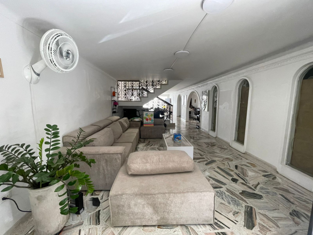 Casa En Venta - Ciudad Jardín, Cali