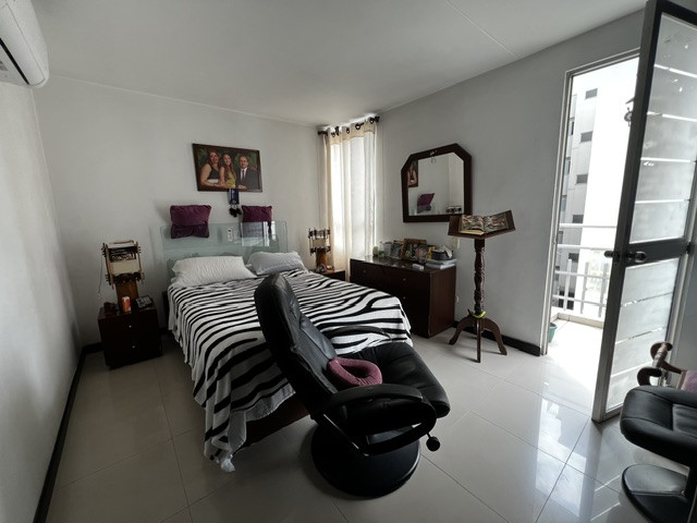 Apartamento En Venta - La Hacienda, Cali
