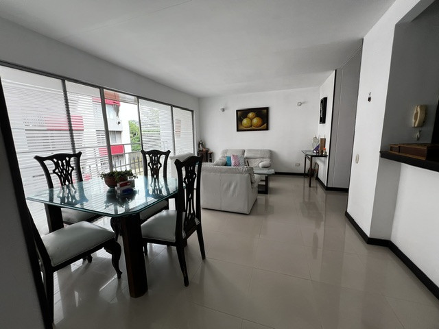 Apartamento En Venta - La Hacienda, Cali