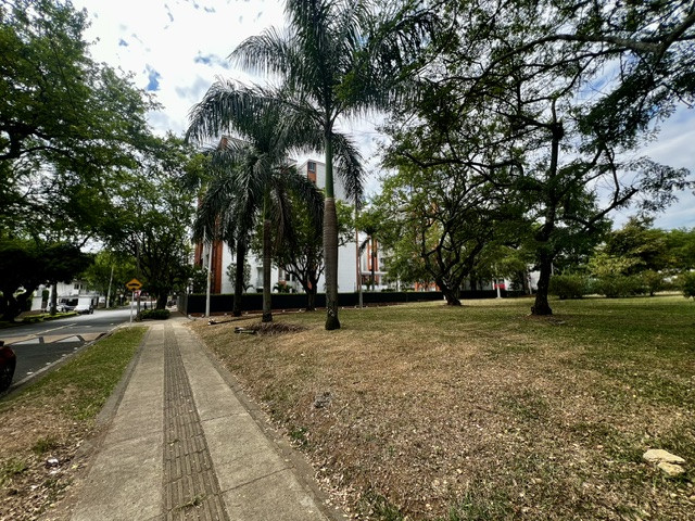 Apartamento En Venta - La Hacienda, Cali