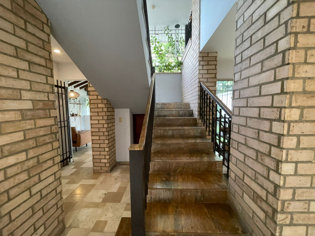 Casa En Venta - El Bosque, Cali