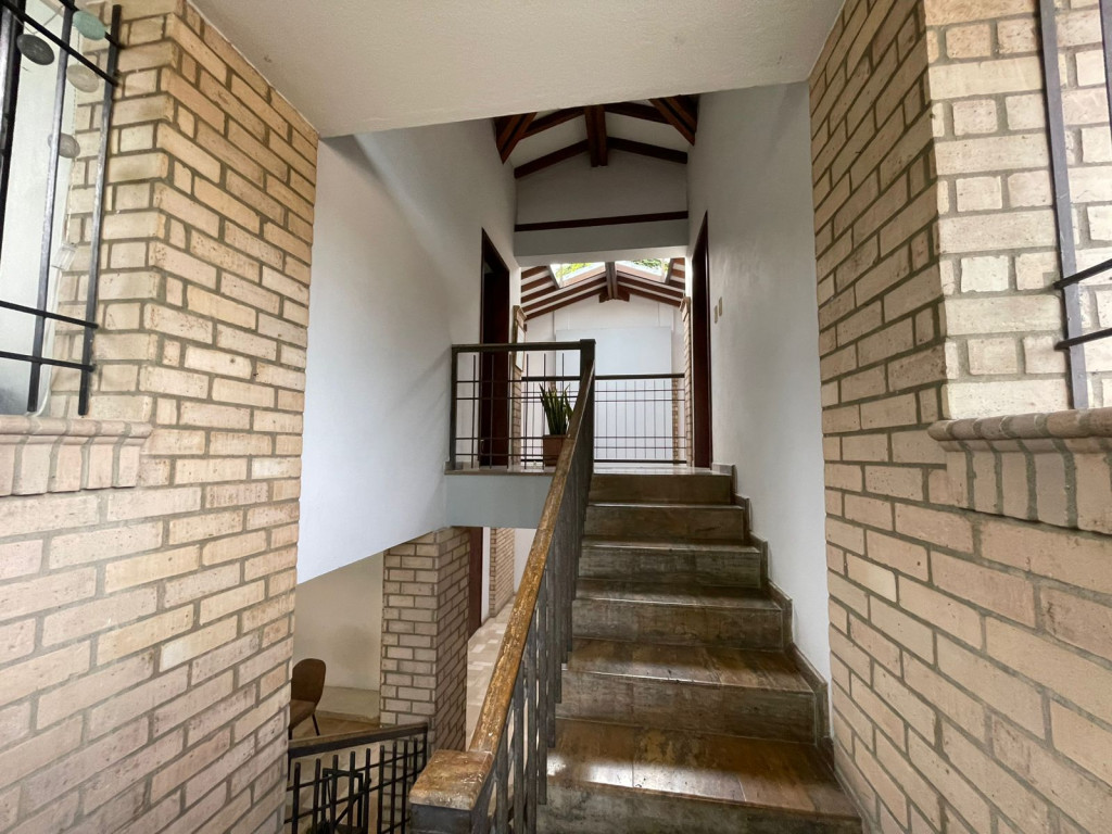 Casa En Venta - El Bosque, Cali