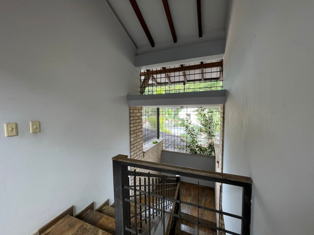 Casa En Venta - El Bosque, Cali