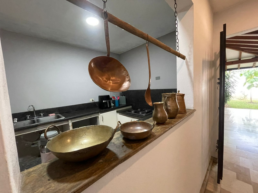 Casa En Venta - El Bosque, Cali
