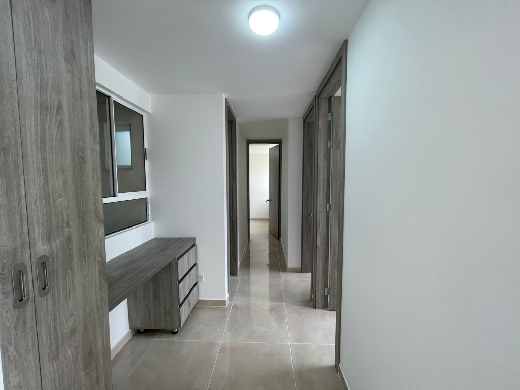 Apartamento En Arriendo - Las Vegas De Comfandi, Cali