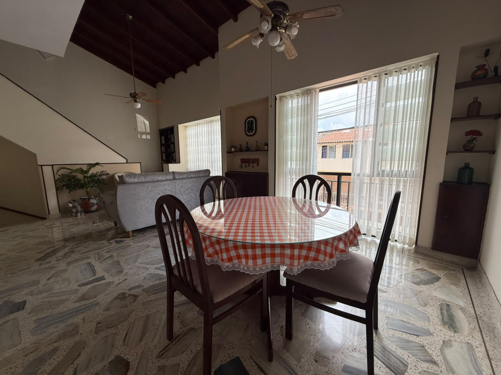 Casa En Venta - Departamental, Cali