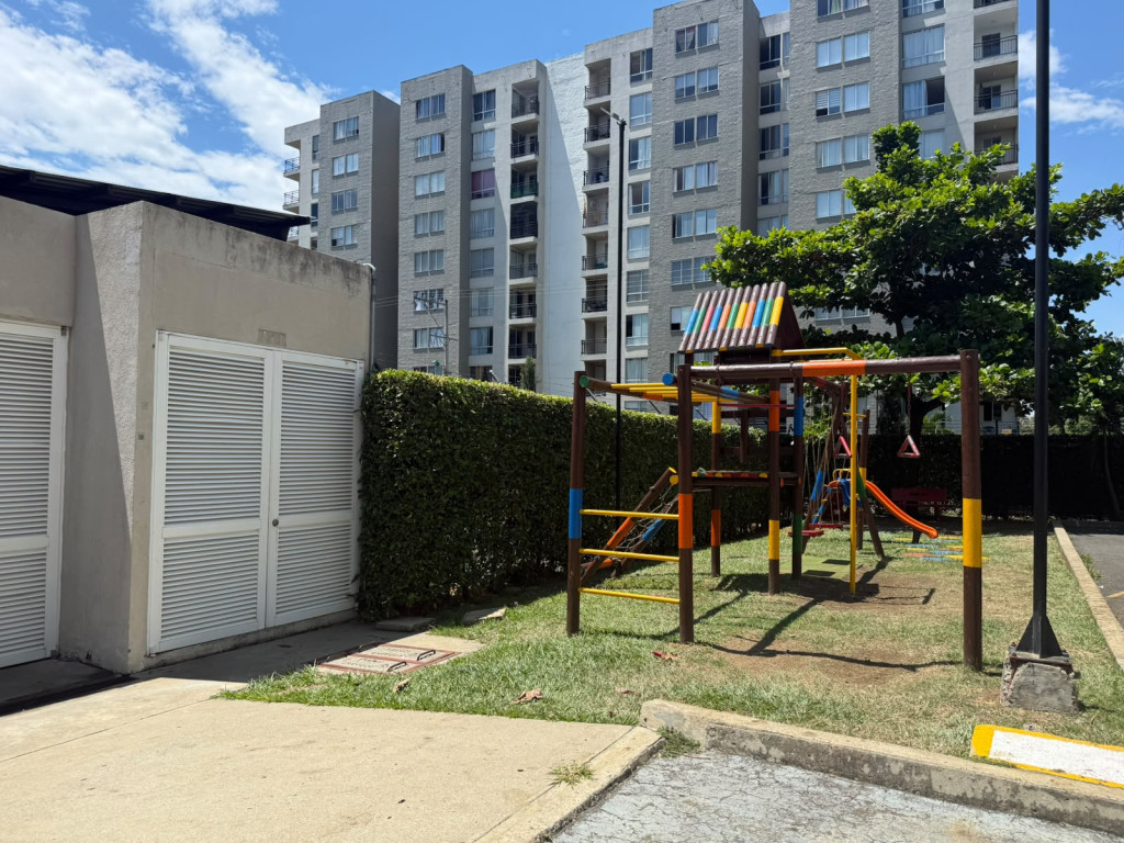 Apartamento En Venta - Bochalema, Cali