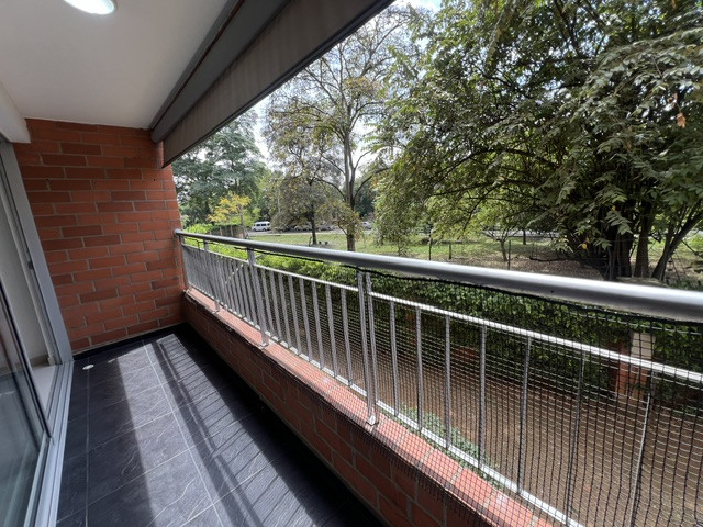 Apartamento En Venta - Ciudad Jardín, Cali