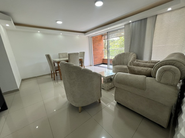 Apartamento En Venta - Ciudad Jardín, Cali