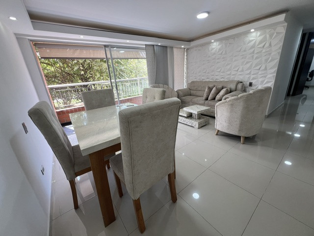 Apartamento En Venta - Ciudad Jardín, Cali