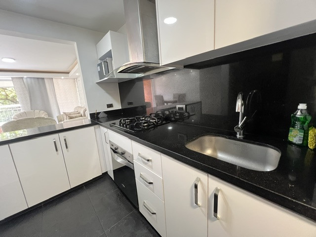 Apartamento En Venta - Ciudad Jardín, Cali