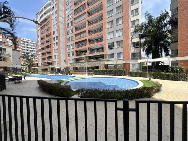 Apartamento En Venta - Ciudad Jardín, Cali