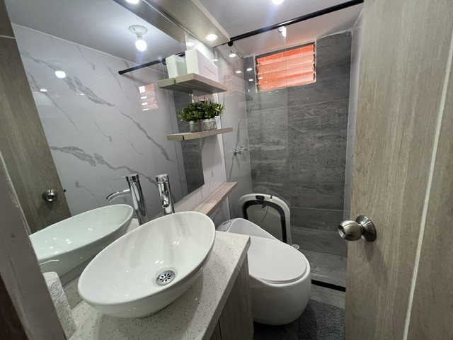 Apartamento En Venta - La Hacienda, Cali