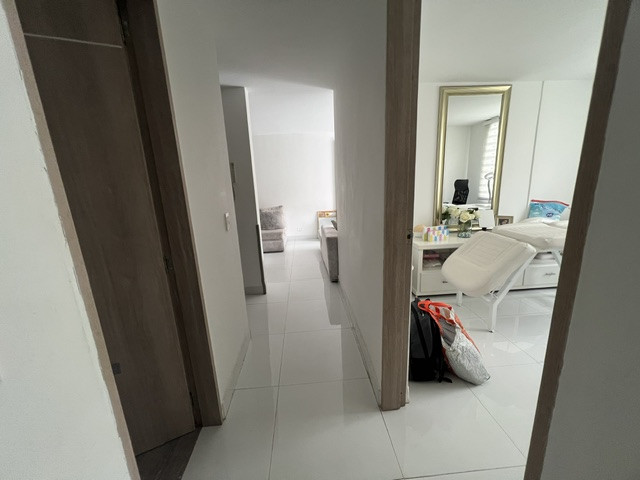 Apartamento En Venta - La Hacienda, Cali