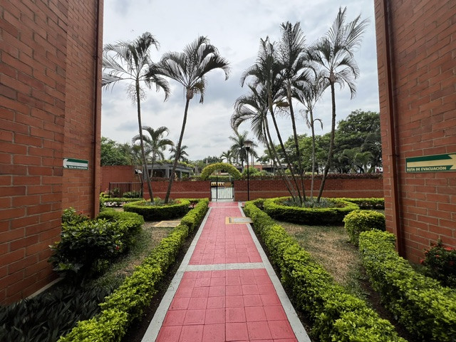 Apartamento En Venta - La Hacienda, Cali