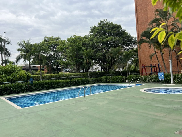 Apartamento En Venta - La Hacienda, Cali
