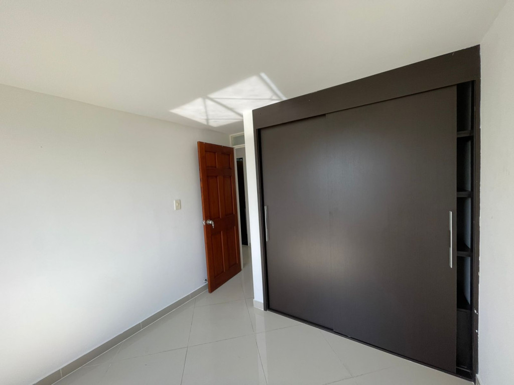 Apartamento En Venta - Primero De Mayo, Cali