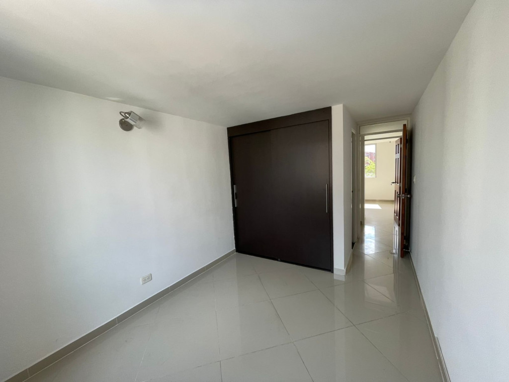 Apartamento En Venta - Primero De Mayo, Cali