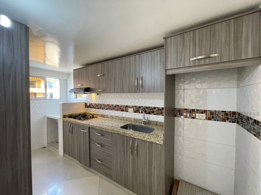Apartamento En Venta - Primero De Mayo, Cali