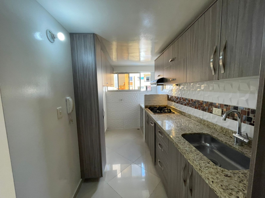 Apartamento En Venta - Primero De Mayo, Cali