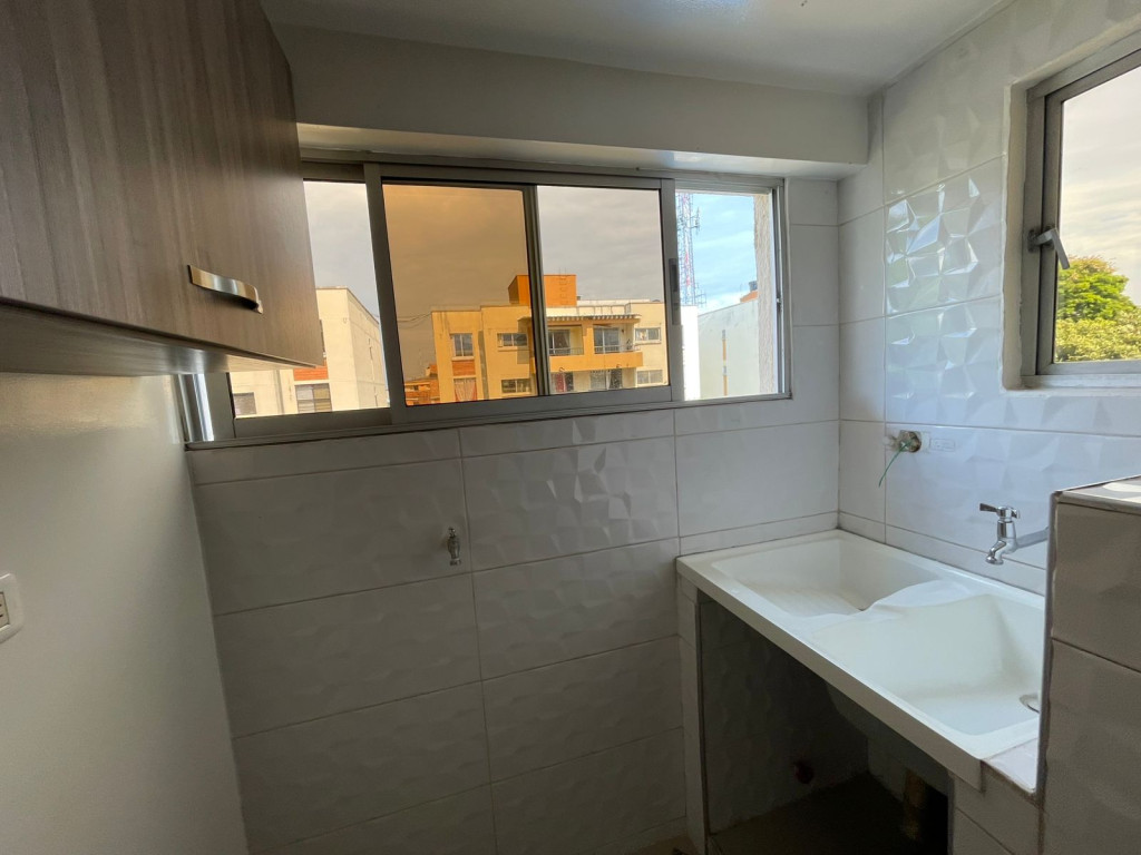 Apartamento En Venta - Primero De Mayo, Cali