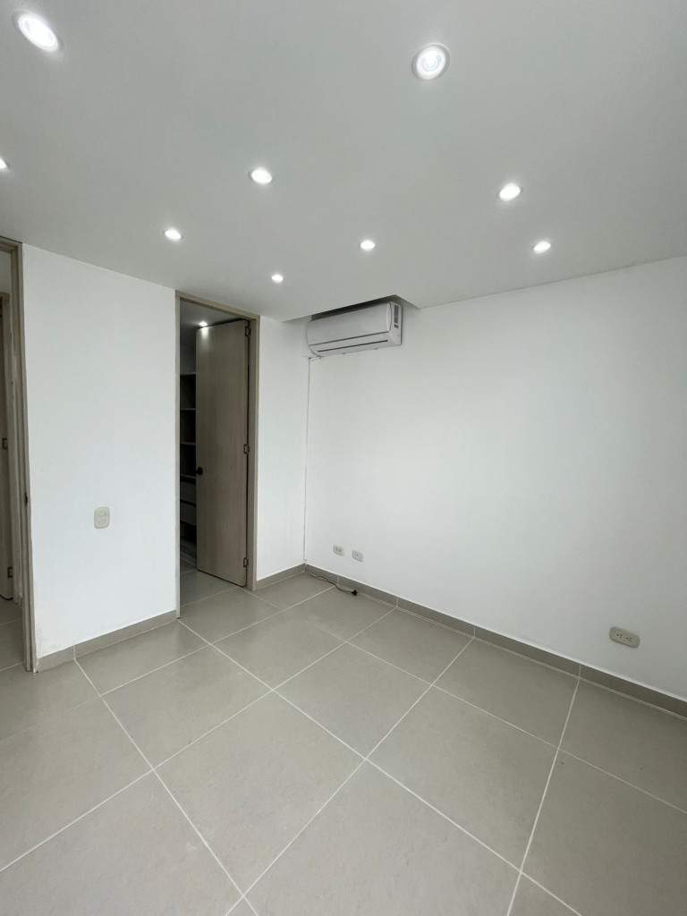 Apartamento En Venta - Bochalema, Cali