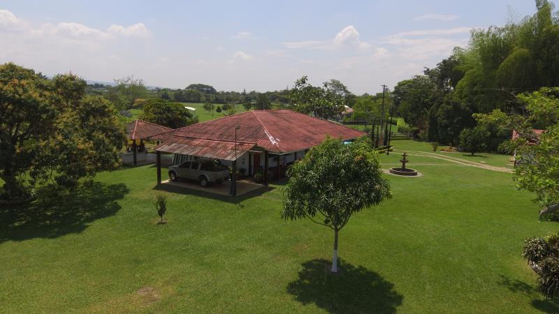 Finca En Venta - Via A Potrerito, Jamundí