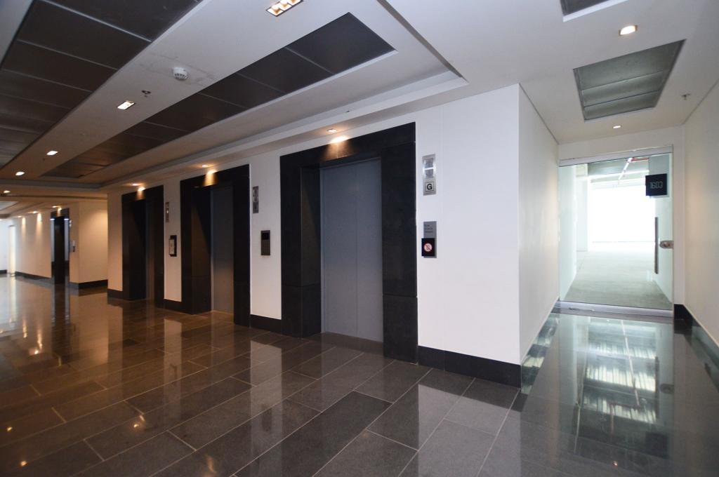 Oficina en arriendo en Bosque De Pinos, Bogotá, 158 m² · foto 12 de 19