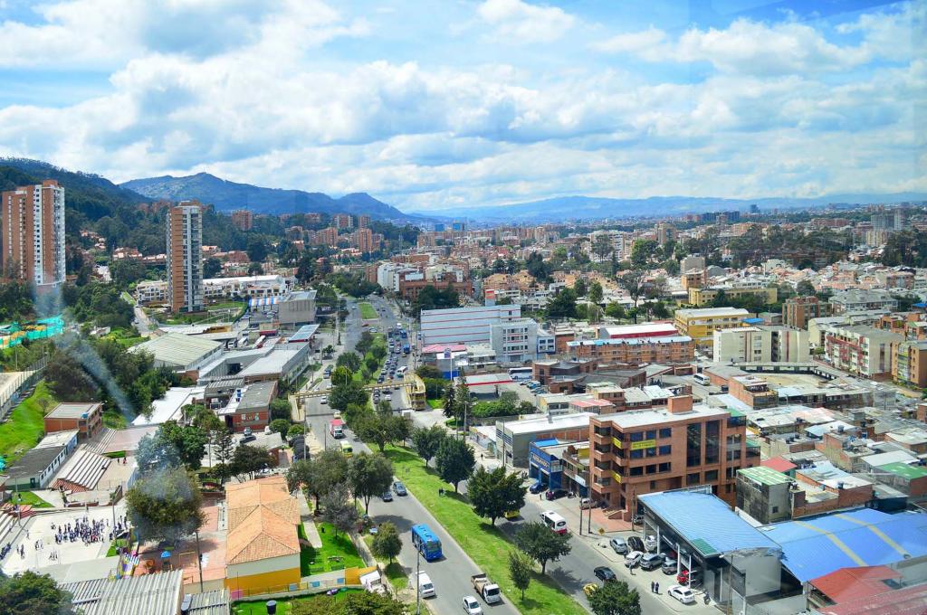 Oficina en arriendo en Bosque De Pinos, Bogotá, 158 m² · foto 7 de 19
