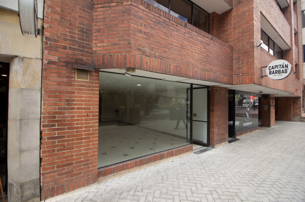 Local en arriendo en Chico Norte, Bogotá, 55 m² · foto 3 de 15