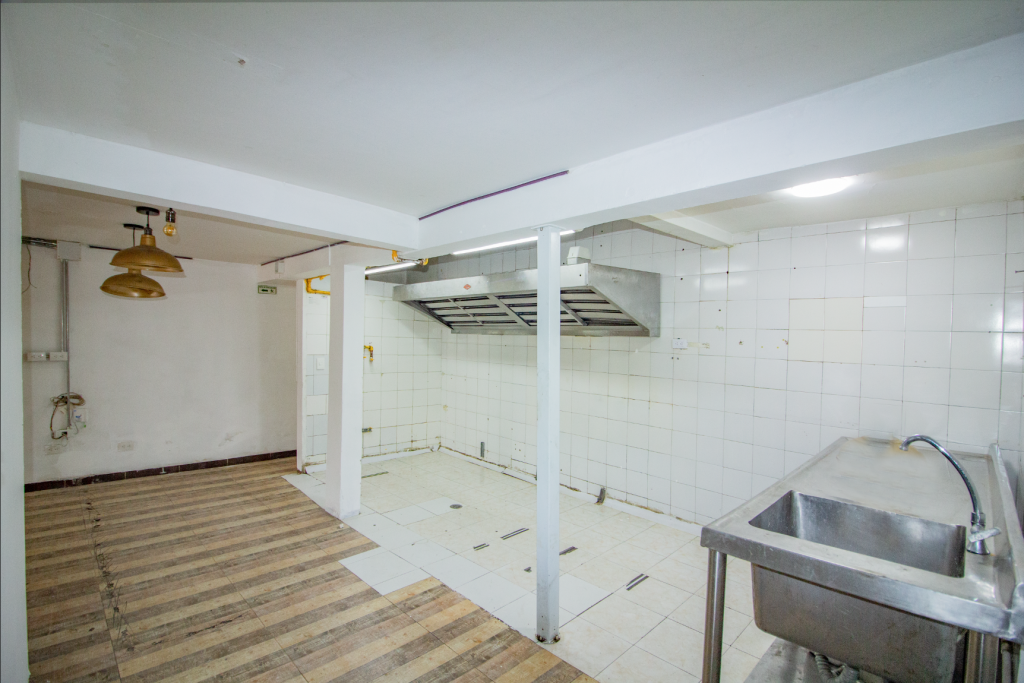 Local en arriendo en El Lago, Bogotá, 50 m² · foto 11 de 24