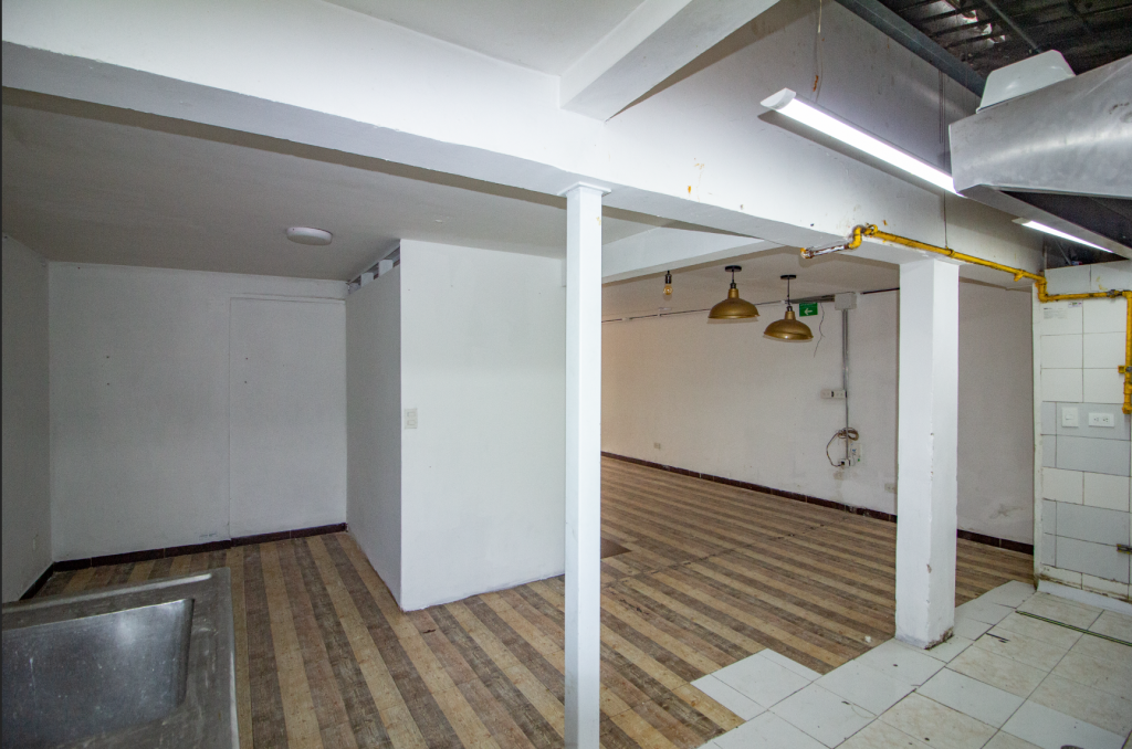 Local en arriendo en El Lago, Bogotá, 50 m² · foto 13 de 24