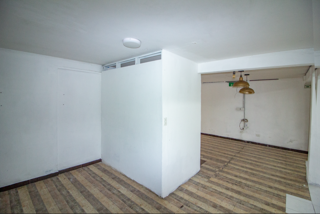 Local en arriendo en El Lago, Bogotá, 50 m² · foto 14 de 24