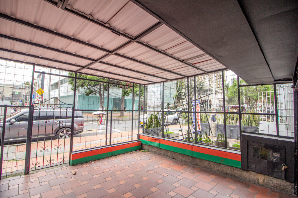 Local en arriendo en El Lago, Bogotá, 50 m² · foto 17 de 24