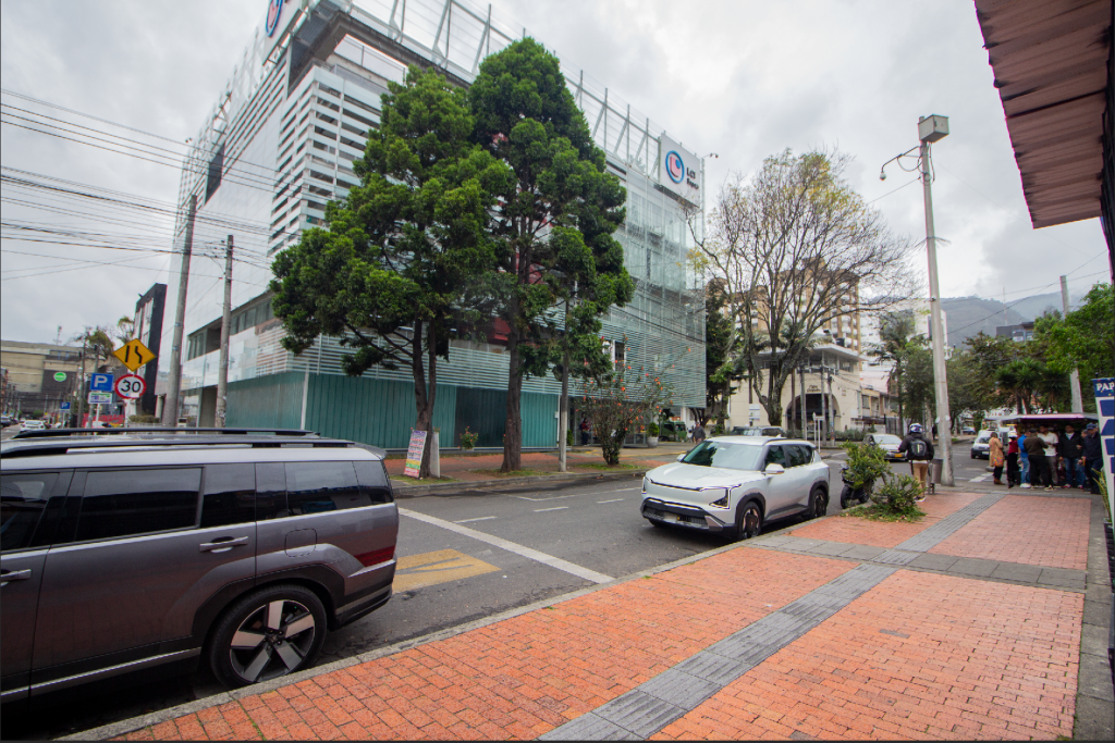 Local en arriendo en El Lago, Bogotá, 50 m² · foto 20 de 24