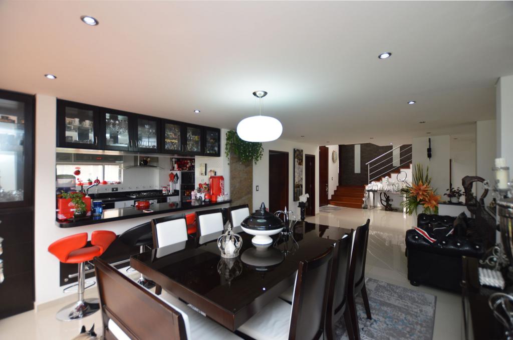 Casa de 4 alcobas en venta en Yerbabuena, Bogotá, 400 m² · foto 4 de 24