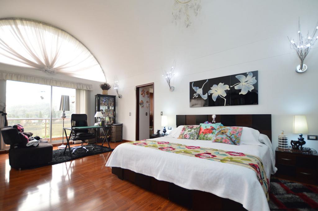 Casa de 4 alcobas en venta en Yerbabuena, Bogotá, 400 m² · foto 14 de 24