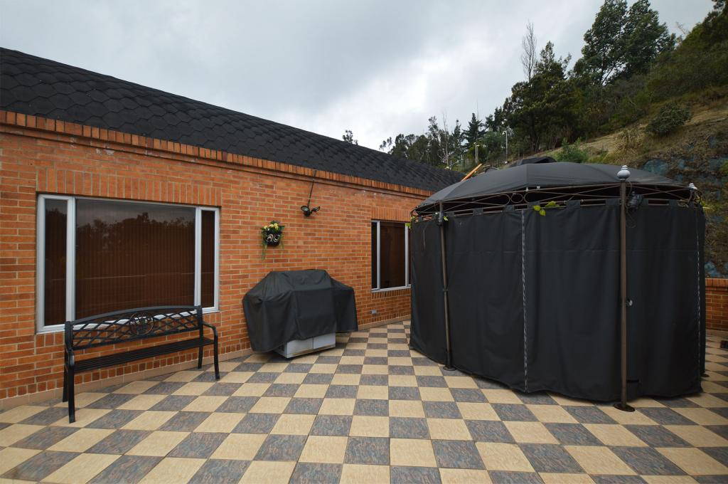 Casa de 4 alcobas en venta en Yerbabuena, Bogotá, 400 m² · foto 17 de 24
