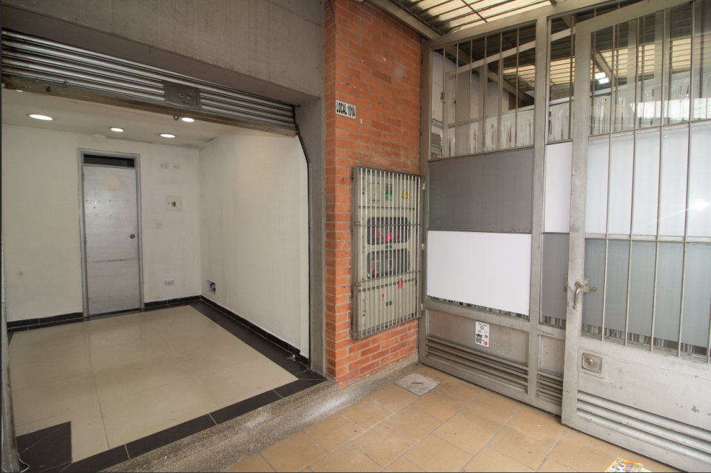Local en arriendo en San Miguel, Bogotá, 21 m² · foto 2 de 8