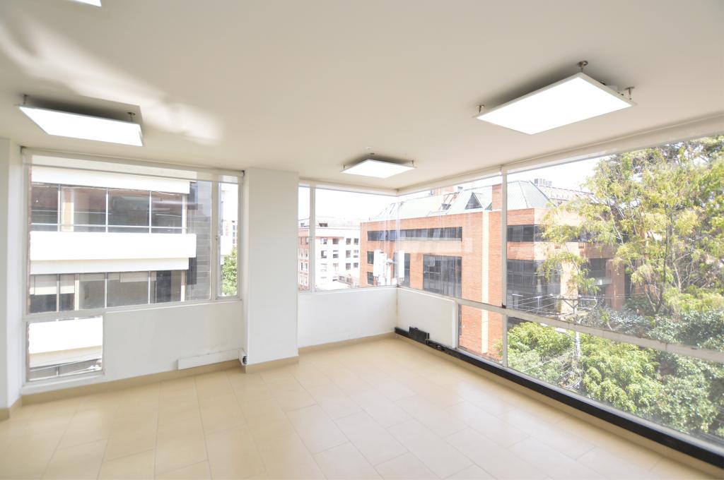 Oficina en arriendo en Chico Norte, Bogotá, 314 m² · foto 13 de 24