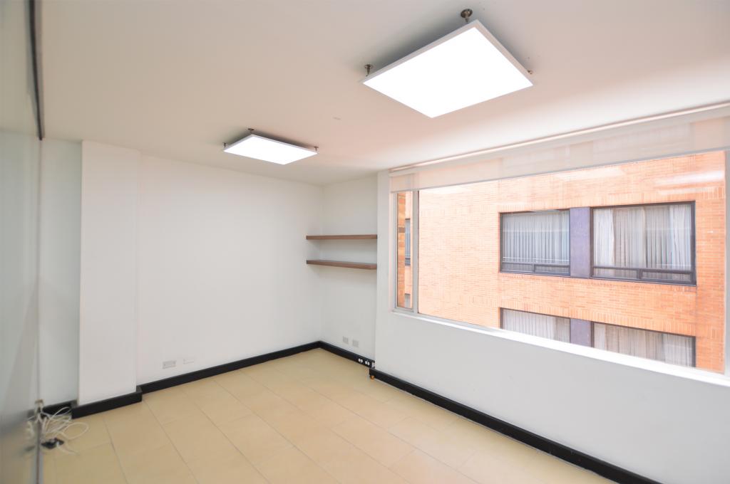 Oficina en arriendo en Chico Norte, Bogotá, 314 m² · foto 3 de 24
