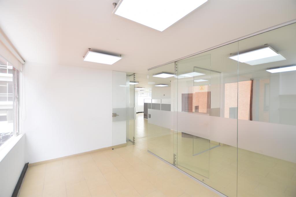 Oficina en arriendo en Chico Norte, Bogotá, 314 m² · foto 21 de 24