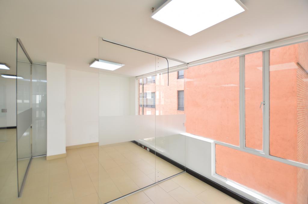 Oficina en arriendo en Chico Norte, Bogotá, 314 m² · foto 4 de 24