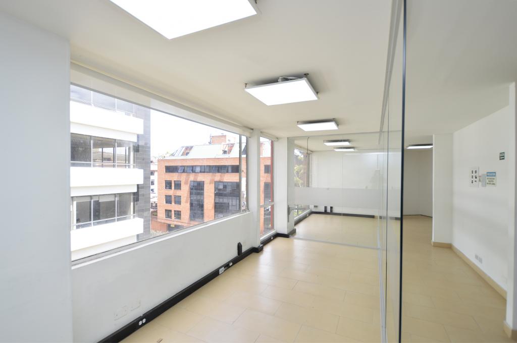Oficina en arriendo en Chico Norte, Bogotá, 314 m² · foto 10 de 24